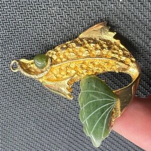 Vintage Signed Hobe Fish Brooch / Pendant – Gold Tone with Green Jade Stones